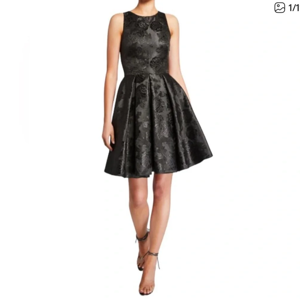 Love Theia Sleeveless Bow-Back Jacquard Mini Black Cocktail Dress Size 4 - Picture 6 of 16